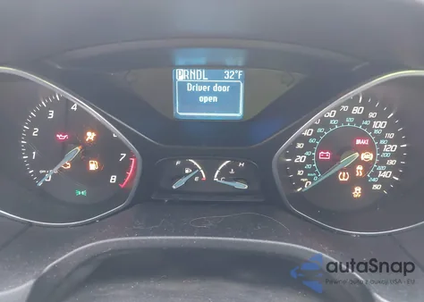 2012 Ford Focus Se z USA, uszkodzony, nr VIN 1FAHP3K26CL275248